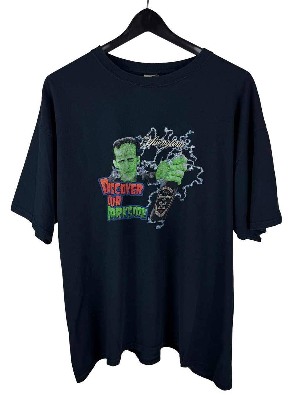 Vintage 2000s Yuengling Discover The Darkside Beer Promo Graphic Shirt Size XL